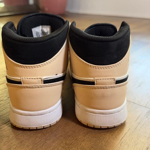 Nike Air Jordan 1 Mid Black Tan Youth 7.5Y / Women’s 9 BQ6472-800 - Picture 3 of 8